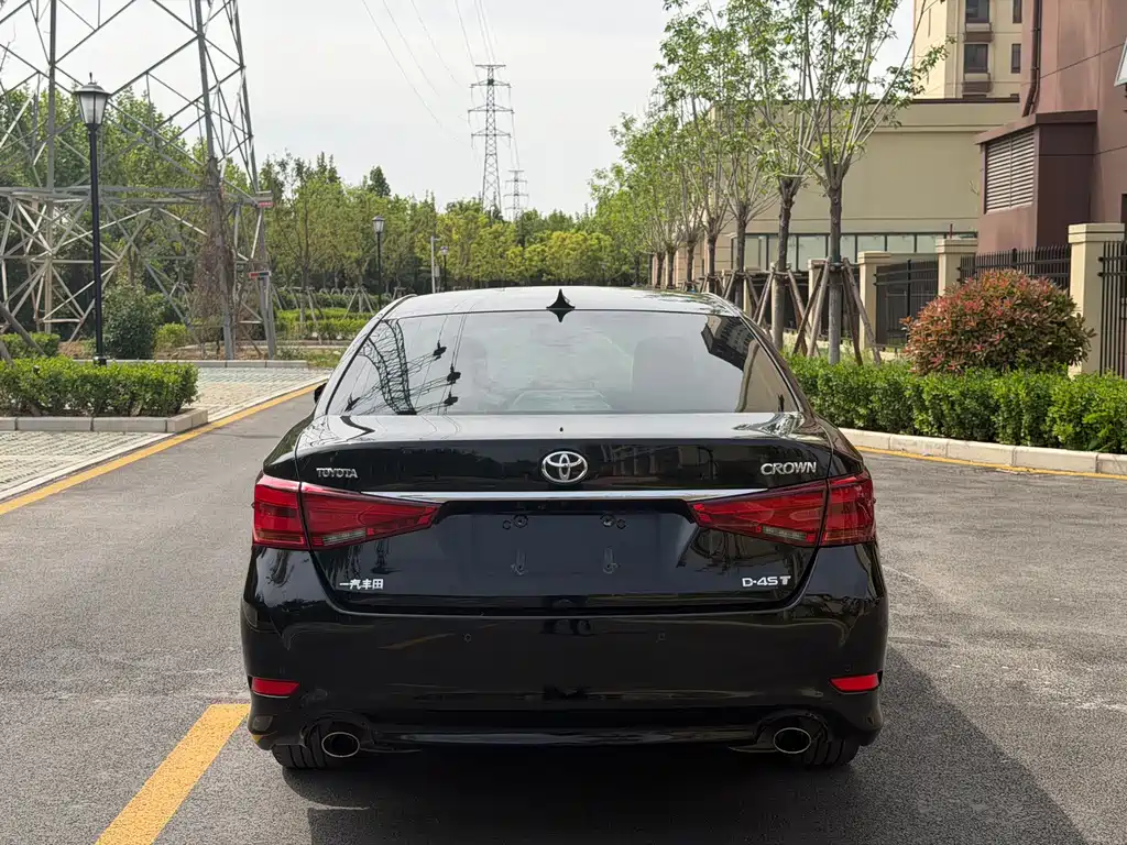 Crown 2018 2.0T Sports Edition купить на сайте DeffCars