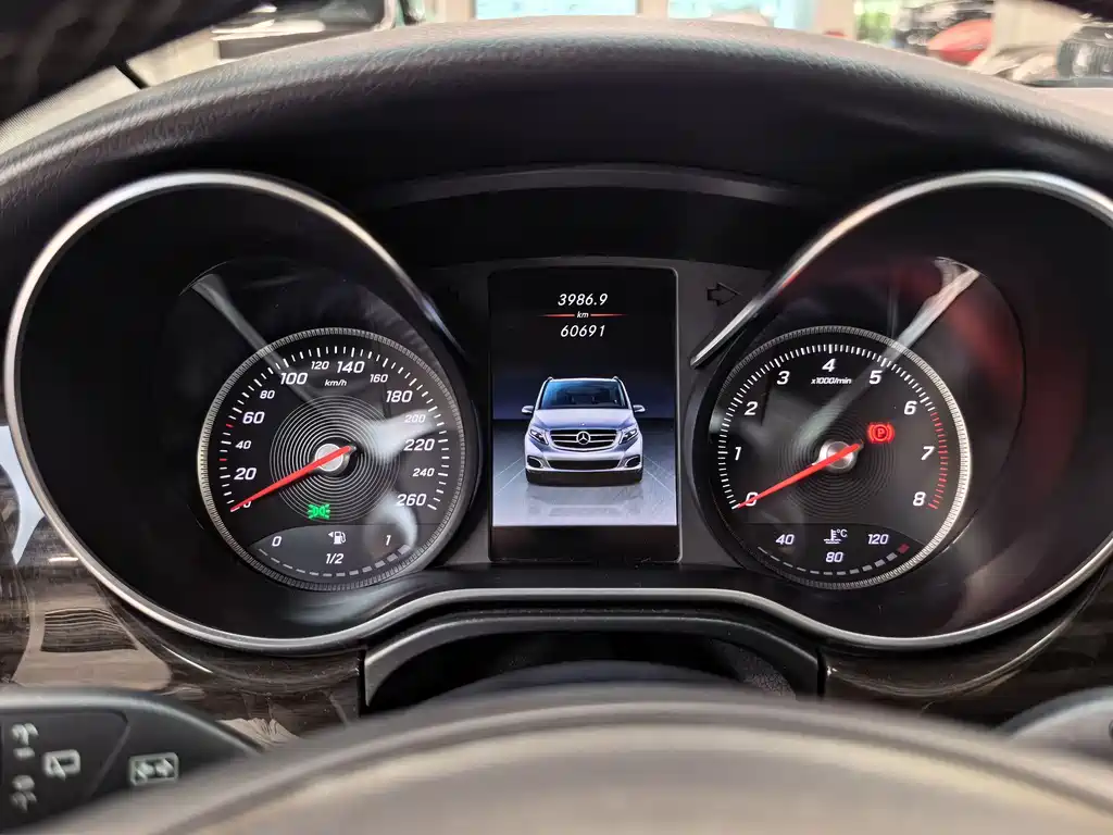 Mercedes-Benz V-Class 2018 V 260 Pilot Edition National V купить на сайте DeffCars