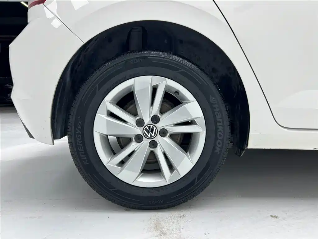 Polo 2021 Plus 1.5L Automatic Panoramic Enjoyment Edition купить на сайте DeffCars