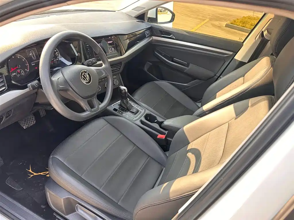 Bora 2021 1.5L automatic fashion smart connected version купить на сайте DeffCars