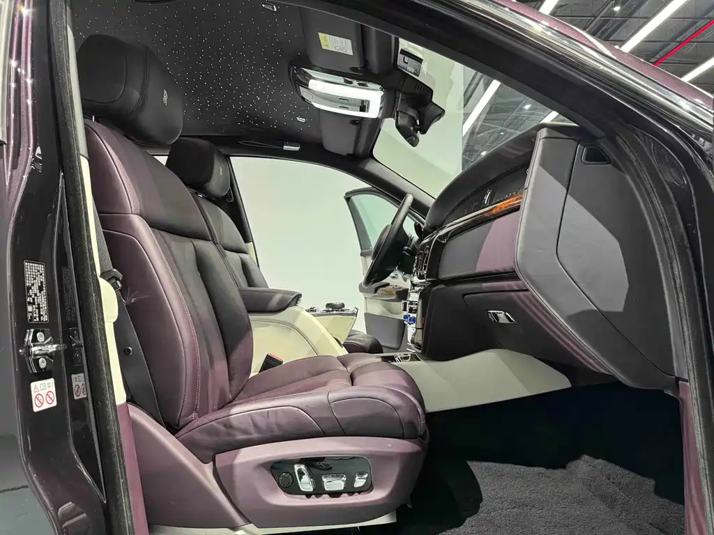 Phantom 2018 6.7T Long Wheelbase Edition купить на сайте DeffCars