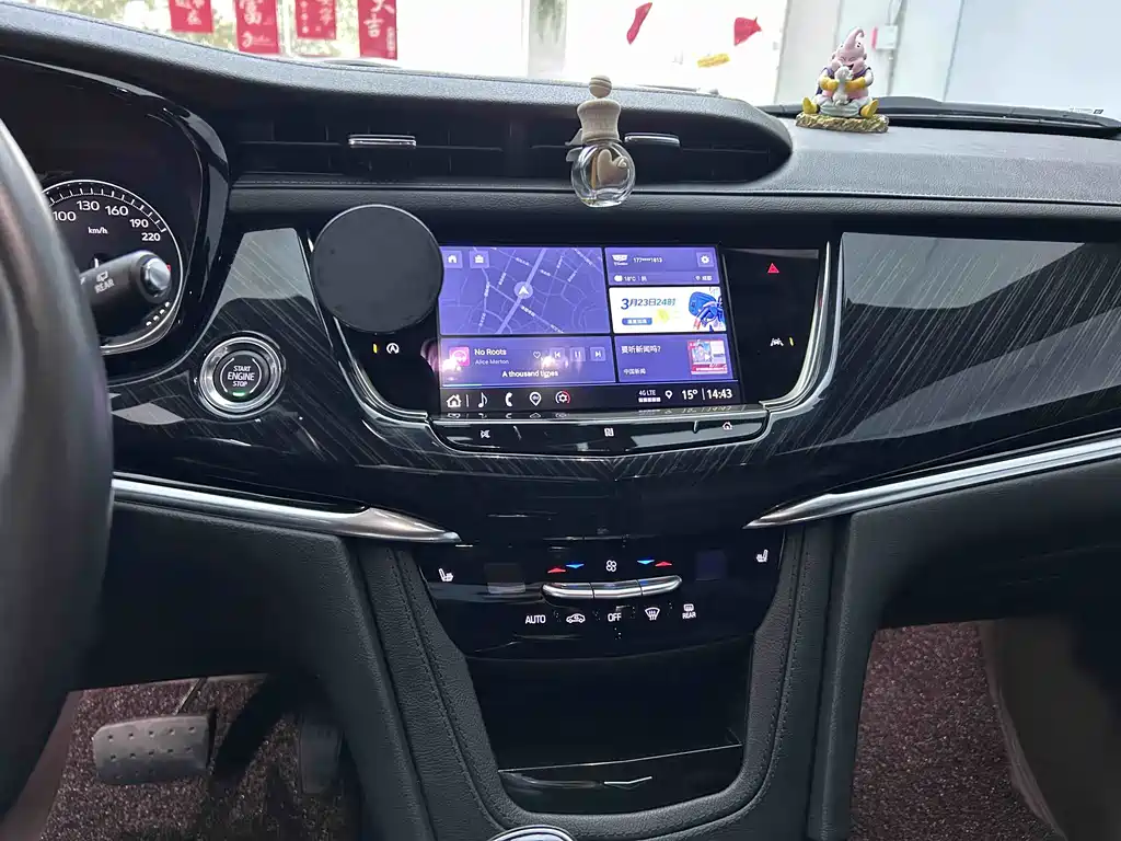 Cadillac XT6 2022 2.0T six-seat two-wheel drive luxury model купить на сайте DeffCars