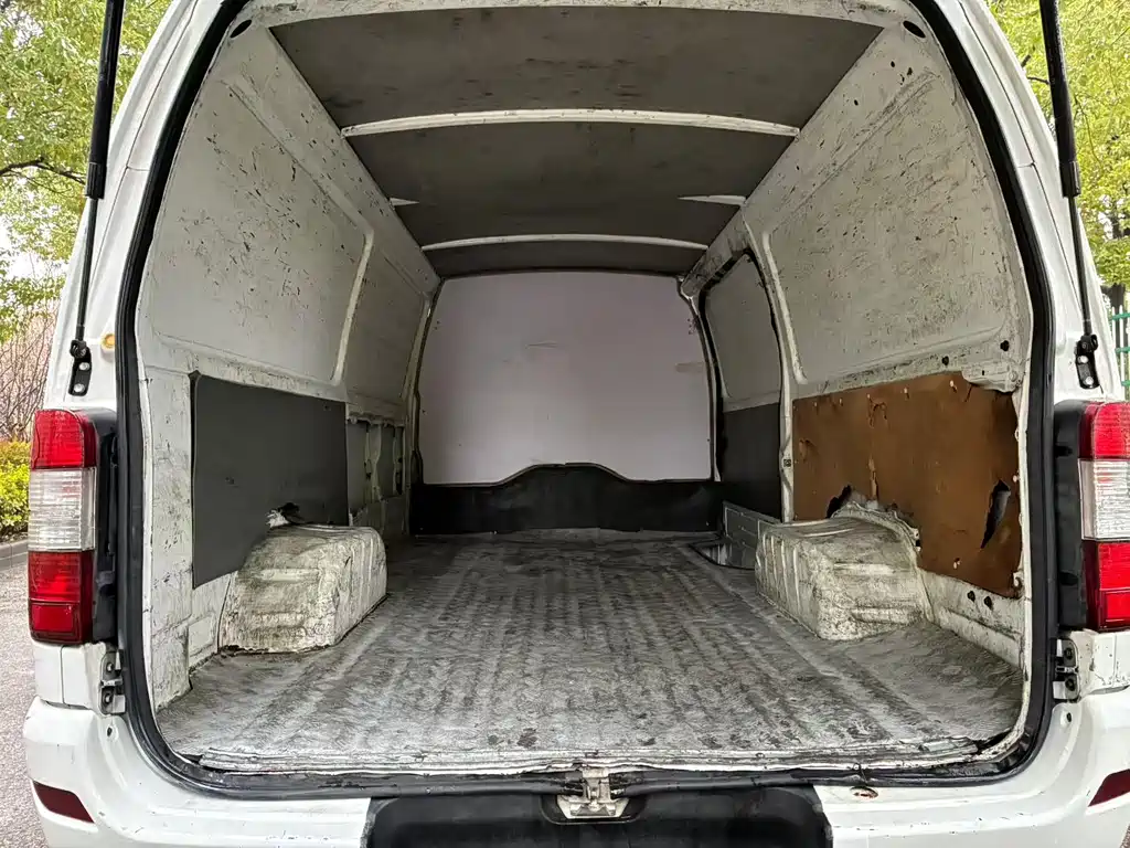 Jinbei Hiace 2020 2.0L Classic Express King Series Business Van Standard Top Country VI 1TZS купить на сайте DeffCars