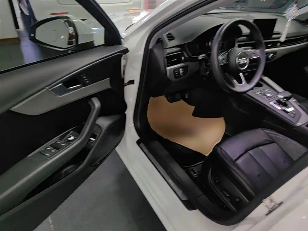 Audi A4L 2018 30th Anniversary Model 40 TFSI Enterprising купить на сайте DeffCars