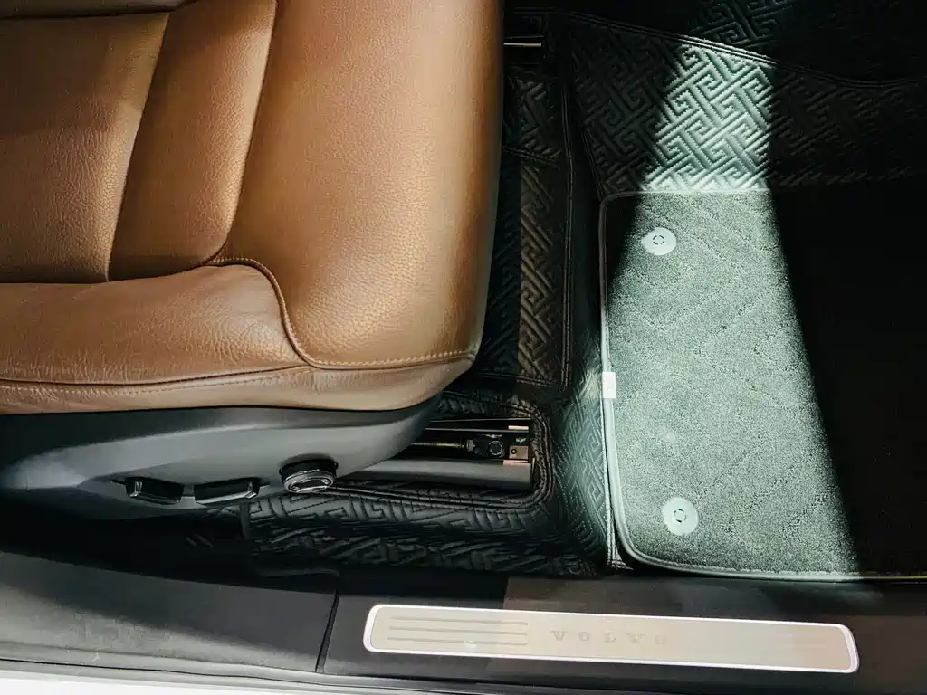 Volvo XC90 2018 T6 Zhiyi Edition 7 seats купить на сайте DeffCars