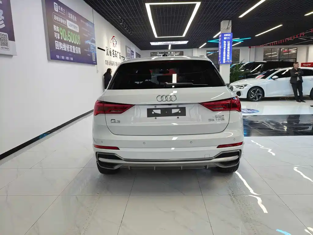 Audi Q3 2020 35 TFSI Fashionable and Dynamic купить на сайте DeffCars