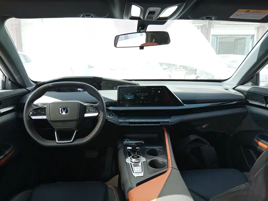 Changan UNI-V 2022 1.5T Excellent Type купить на сайте DeffCars