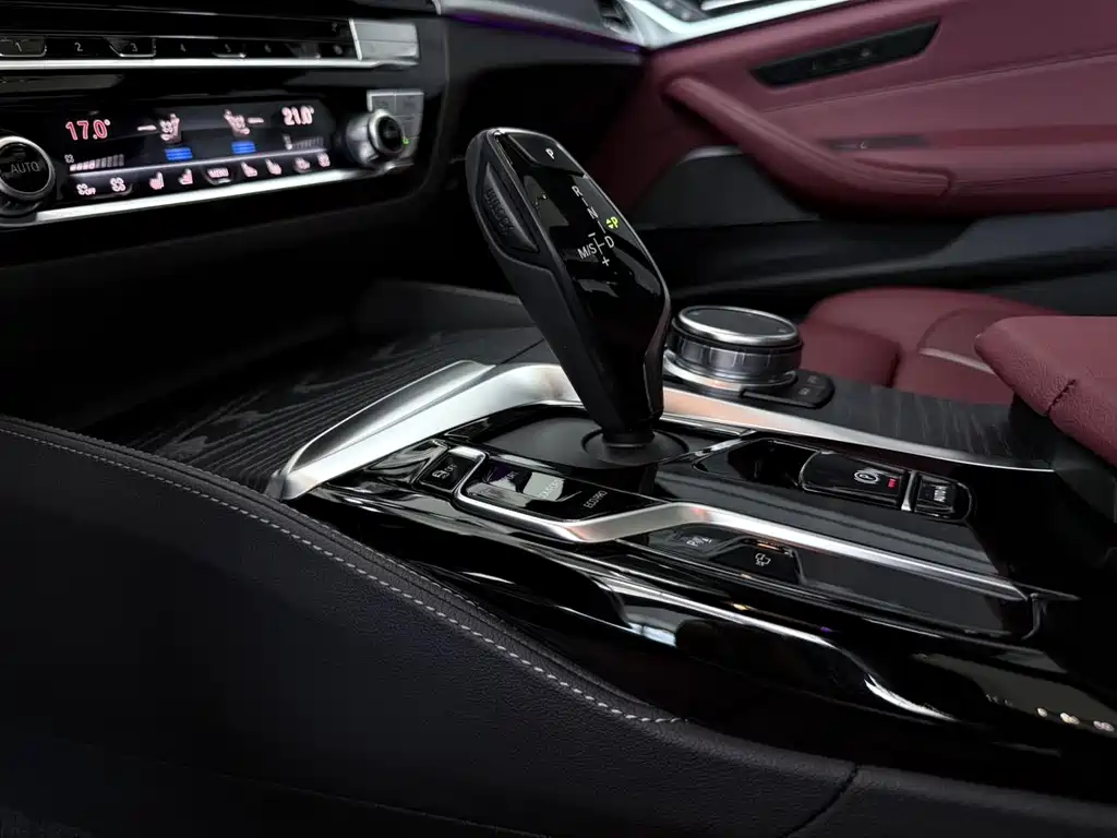 BMW 5 Series 2023 facelift 530Li exclusive M sports package купить на сайте DeffCars