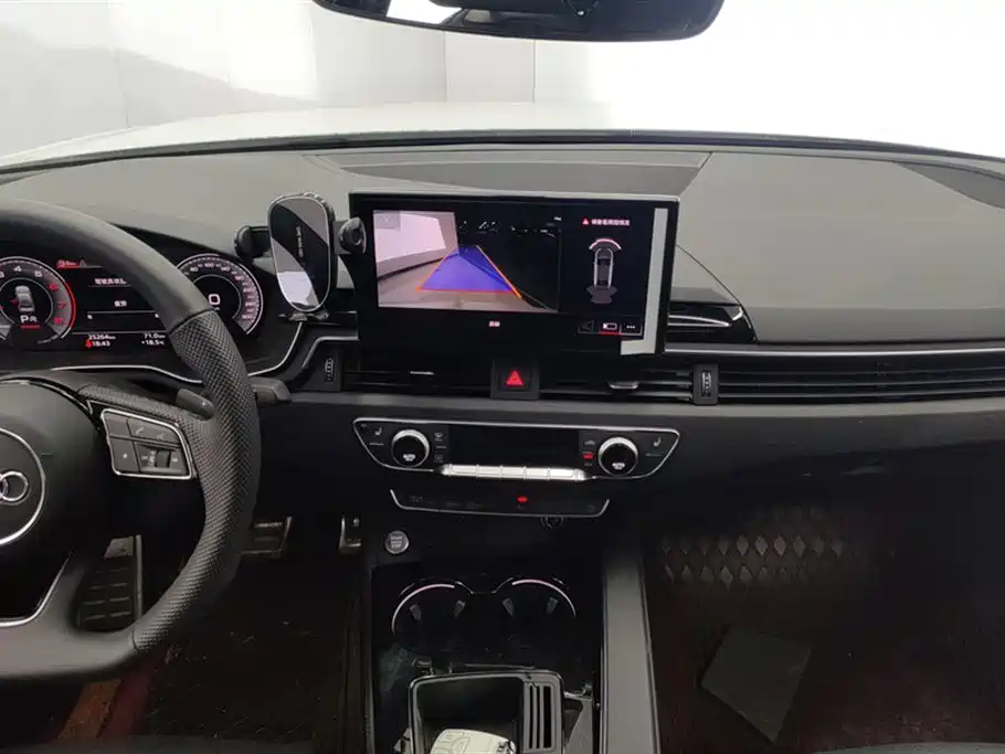 Audi A4L 2024 40 TFSI luxury and dynamic model купить на сайте DeffCars