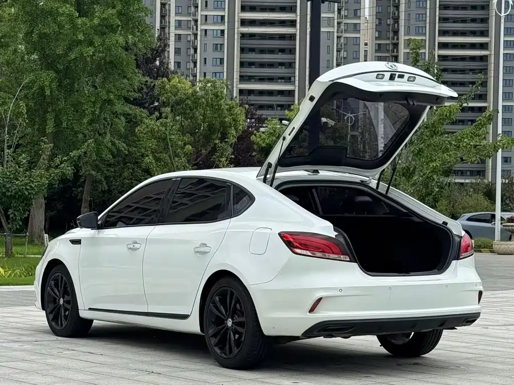 MG6 2019 20T Automatic Trophy Competition Edition + Sports Rear Row Racing Package купить на сайте DeffCars