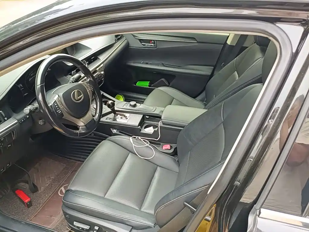 Lexus ES 2014 300h Elite Edition купить на сайте DeffCars