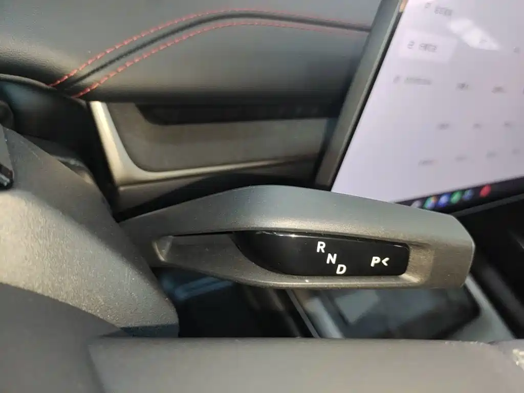 Xiaomi SU7 2024 rear-drive ultra-long battery life high-end smart driving Pro version купить на сайте DeffCars
