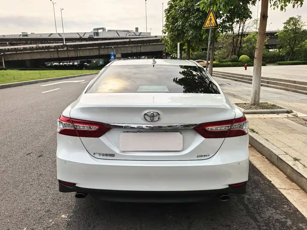 Camry 2021 2.0G Deluxe Edition купить на сайте DeffCars