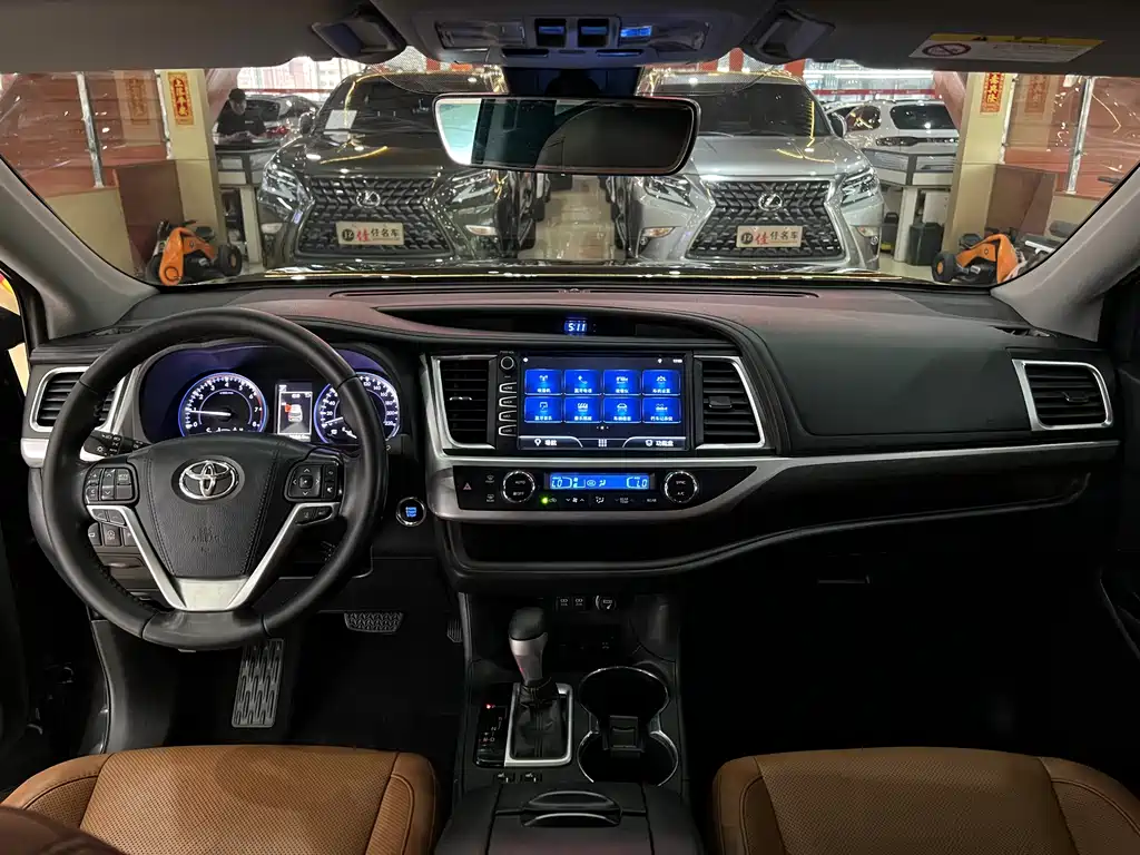 Highlander 2018 2.0T four-wheel drive knight version, 7 seats, National VI купить на сайте DeffCars