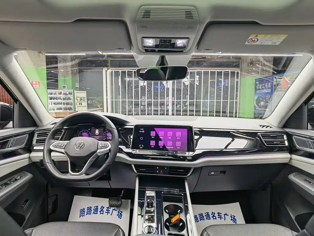 Touron 2021 380TSI four-wheel drive luxury version купить на сайте DeffCars