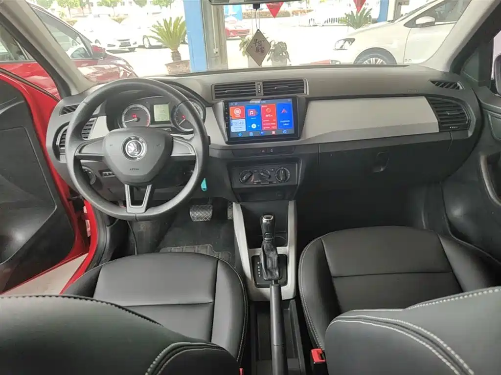 Fabia 2017 1.4L automatic car version купить на сайте DeffCars