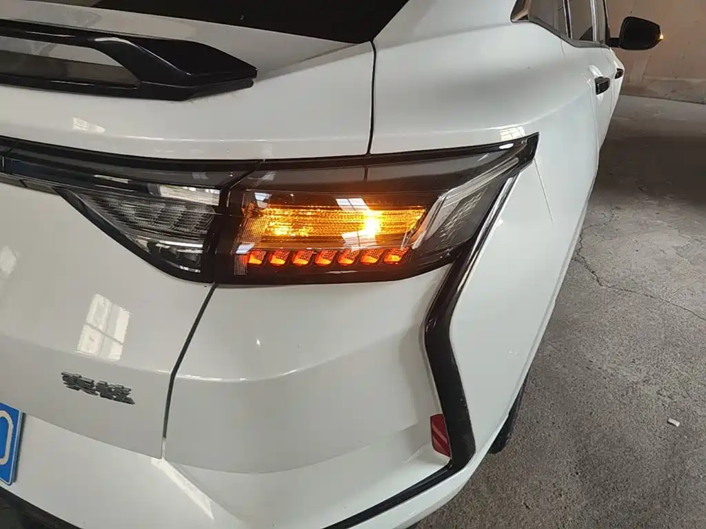 Yixuan 2023 1.5L automatic Honor Edition купить на сайте DeffCars