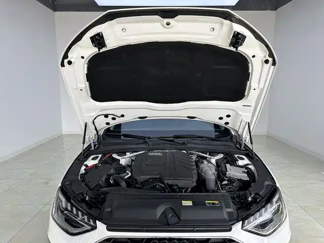 Audi A4L 2024 40 TFSI Fashionable and Dynamic купить на сайте DeffCars