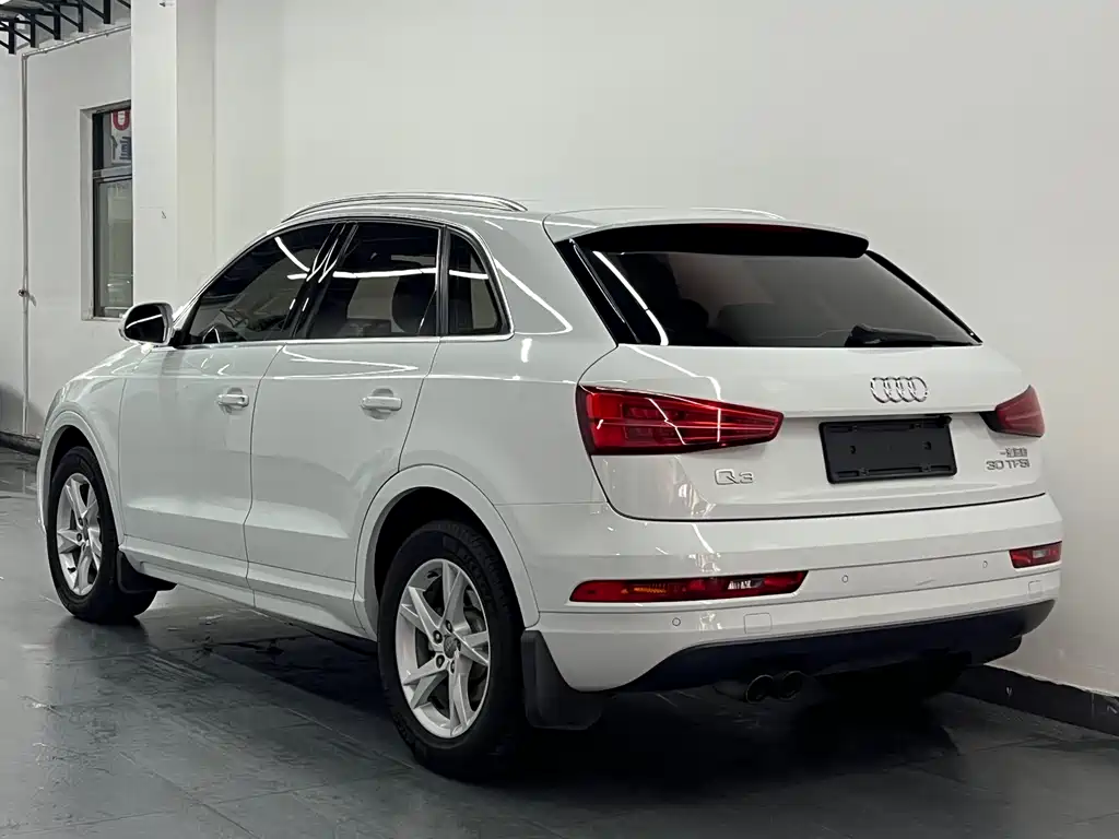 Audi Q3 2018 30th Anniversary Model 30 TFSI Fashion Model купить на сайте DeffCars