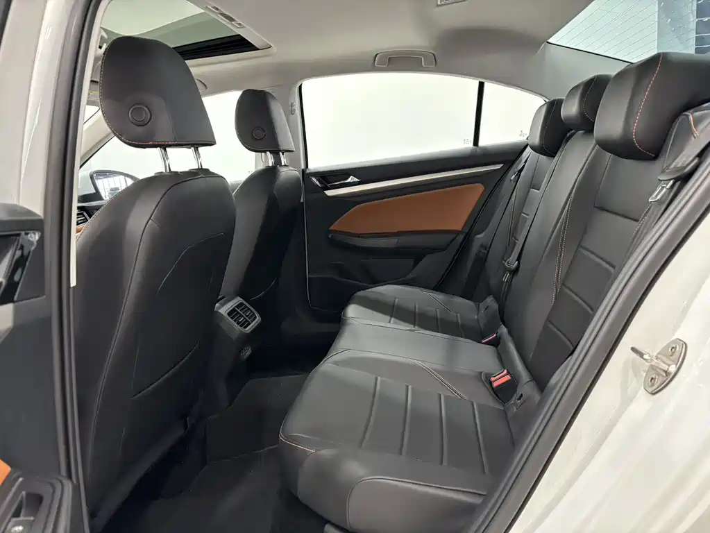 Bora 2023 model 200TSI DSG Zhixing PRO version купить на сайте DeffCars