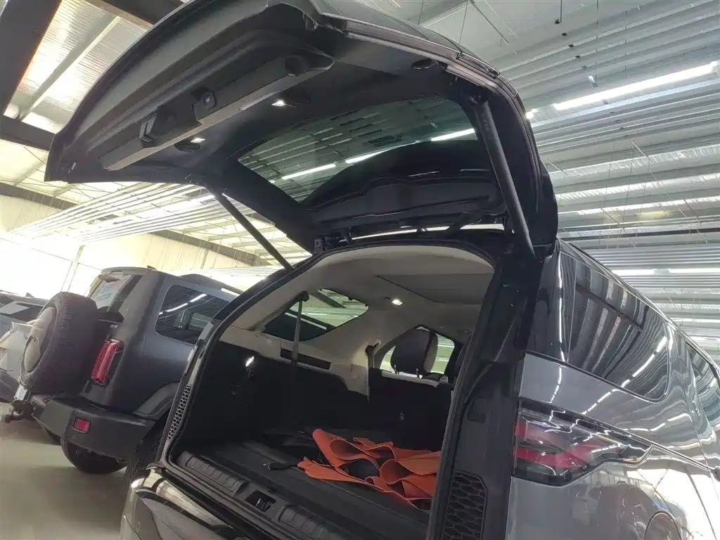Discover the 2023 facelift 360PS R-Dynamic S купить на сайте DeffCars