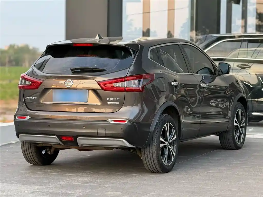 Qashqai 2019 2.0L CVT Deluxe Edition купить на сайте DeffCars