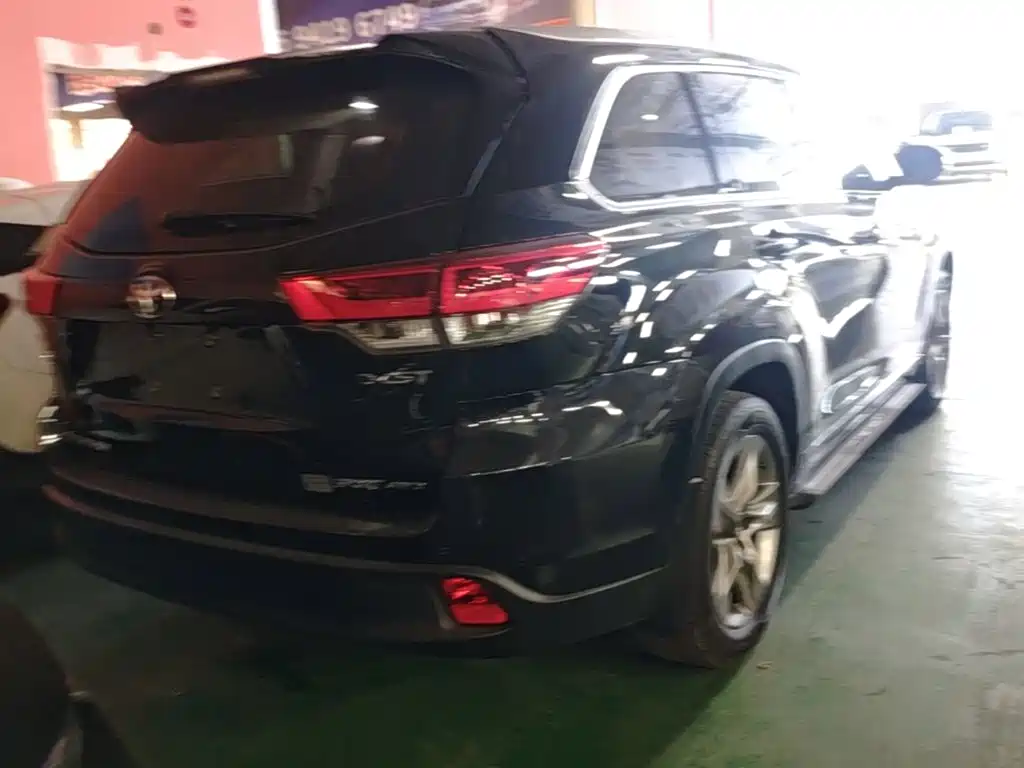 Highlander 2018 2.0T four-wheel drive luxury version, 7 seats, National VI купить на сайте DeffCars