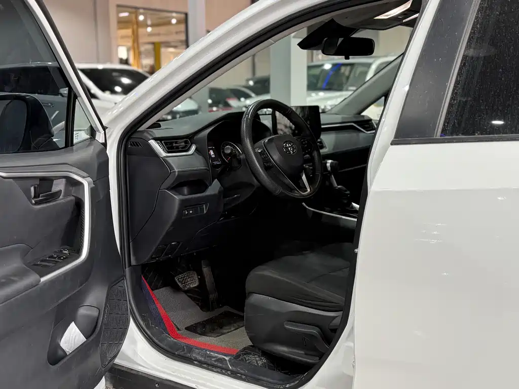 RAV4 Rongfang 2023 2.0L CVT two-wheel drive urban version купить на сайте DeffCars