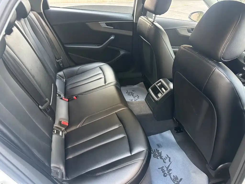 Audi A4L 2018 30th Anniversary Model 40 TFSI Enterprising купить на сайте DeffCars