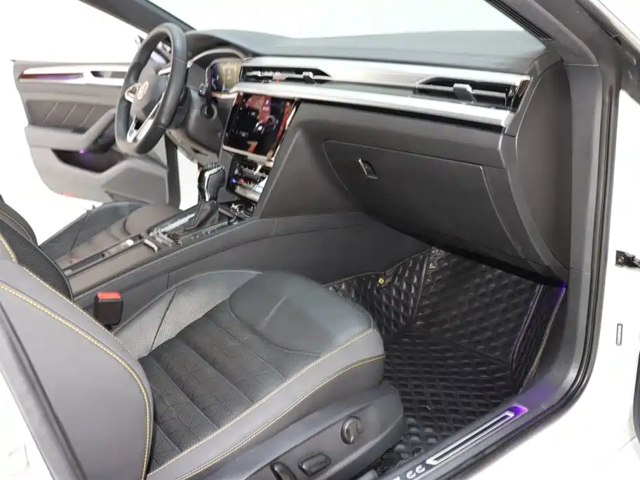 FAW-Volkswagen CC 2023 380TSI eye-catching version купить на сайте DeffCars