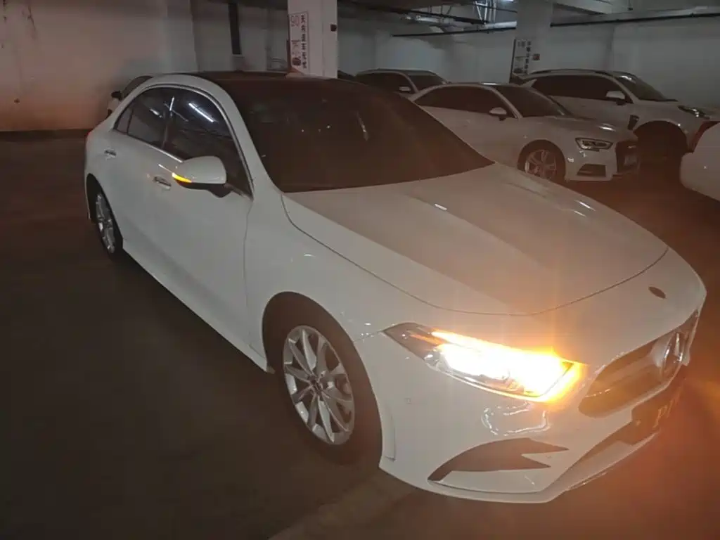 Mercedes A-Class 2020 A 200 L sports sedan купить на сайте DeffCars