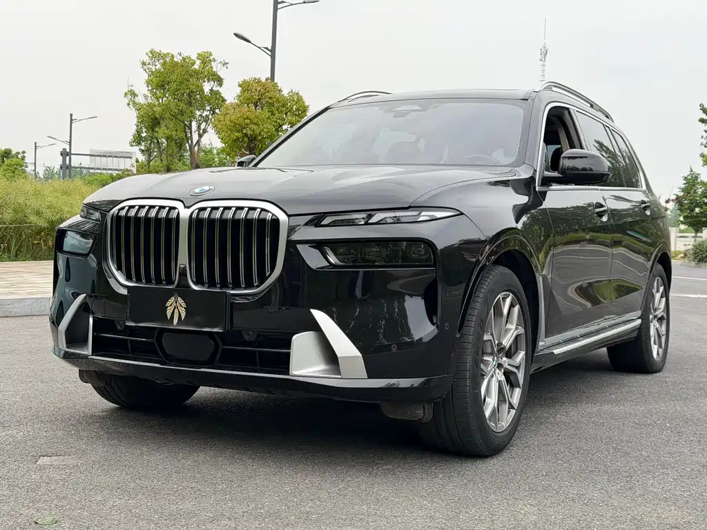 BMW X7 2023 xDrive40i Leading Luxury Package купить на сайте DeffCars