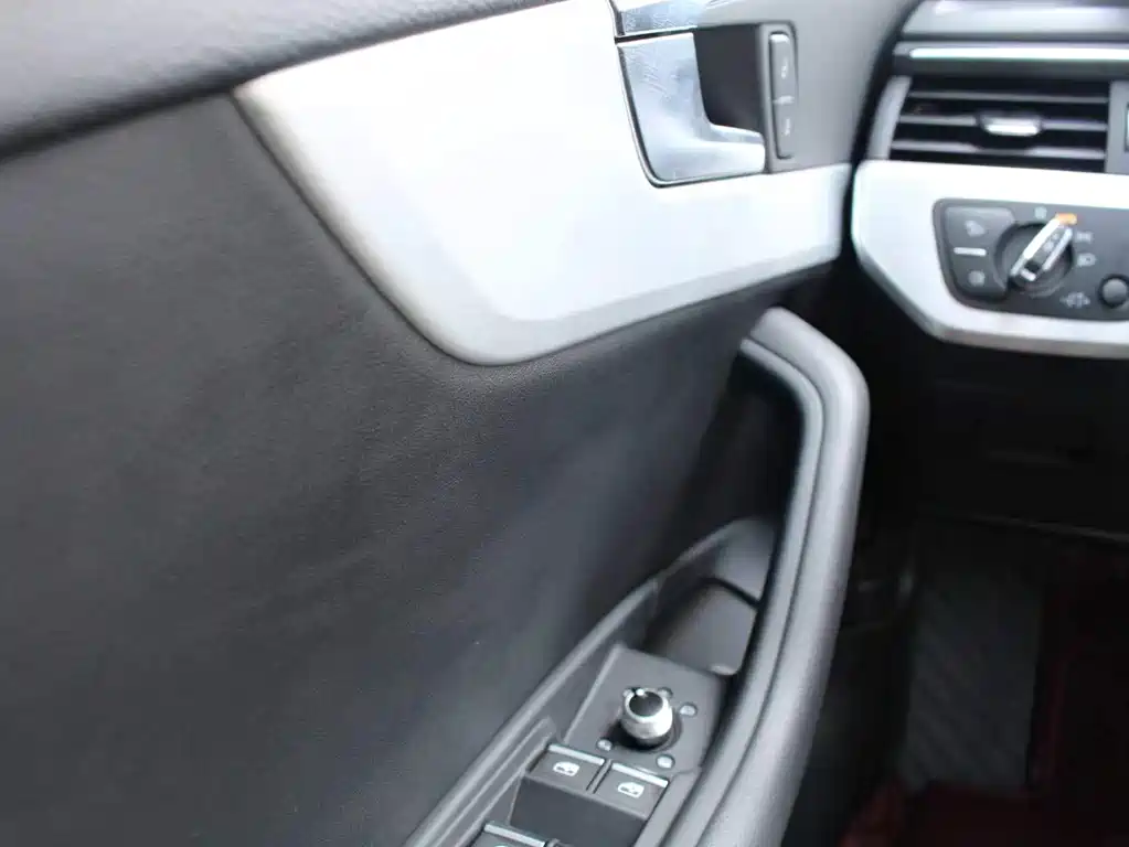 Audi A4L 2022 40 TFSI luxury and dynamic model купить на сайте DeffCars