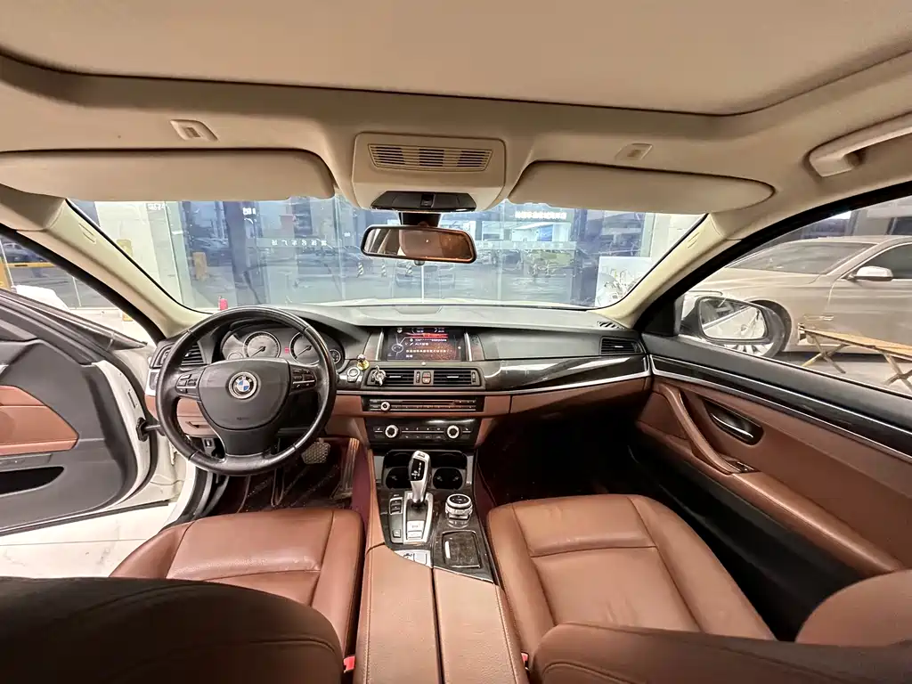 BMW 5 Series 2014 525Li Stylish Design Package купить на сайте DeffCars