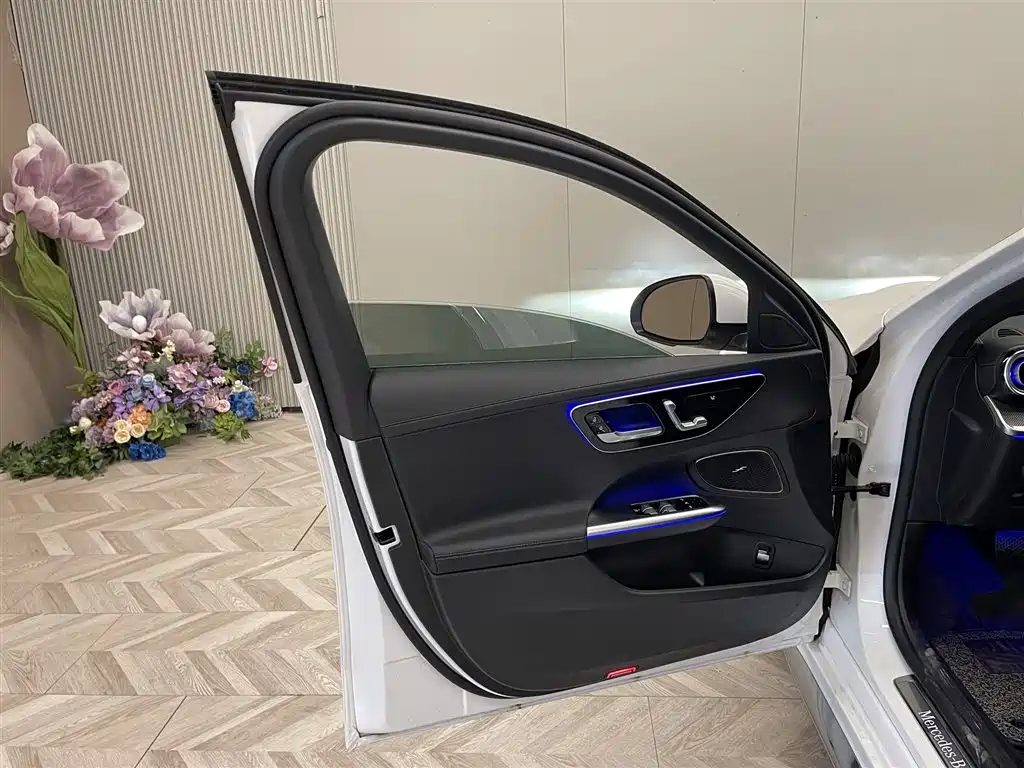 Mercedes-Benz C-Class 2025 C 260 L Sports Edition купить на сайте DeffCars