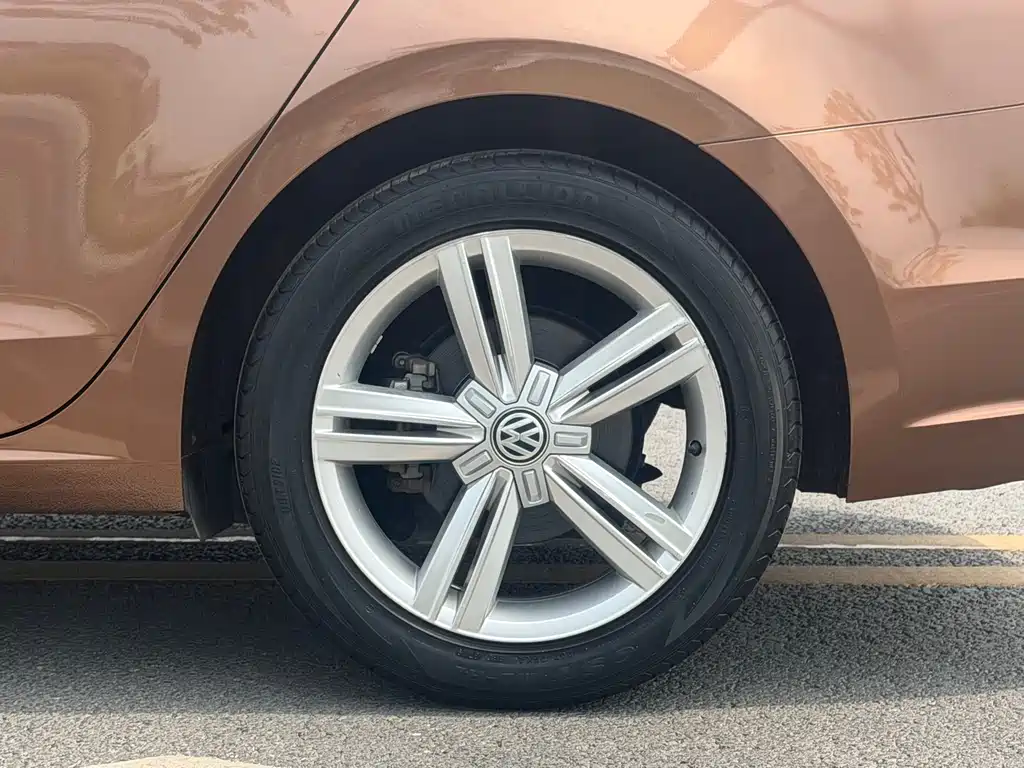 Lingdu 2015 280TSI DSG Comfort Edition купить на сайте DeffCars