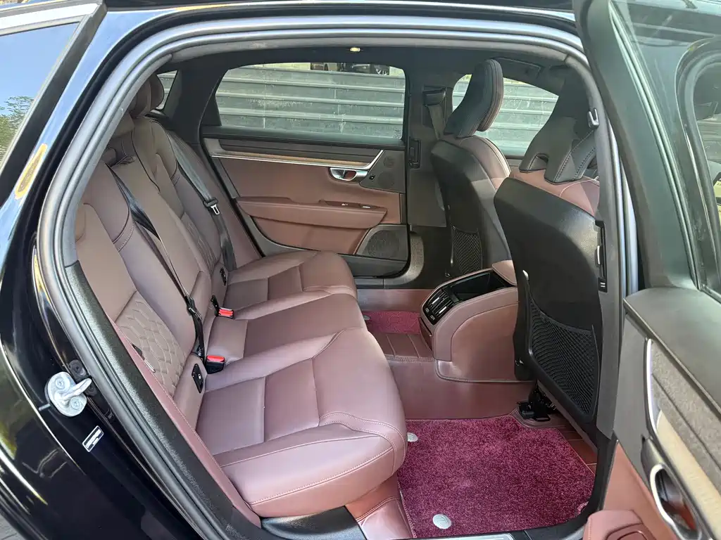 Volvo S90 2026 B5 Zhiyi Luxury Edition купить на сайте DeffCars