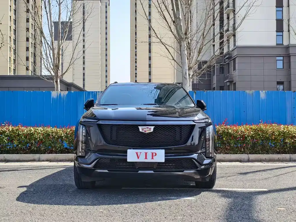 Cadillac XT5 2025 2.0T Premium Model купить на сайте DeffCars