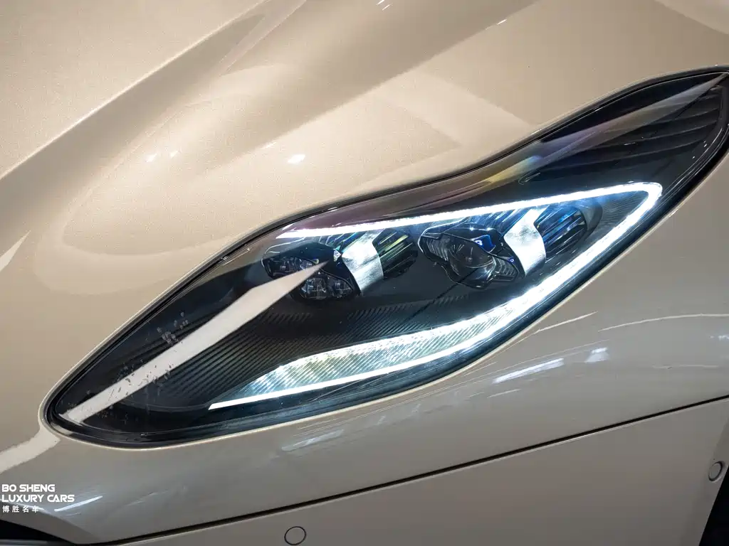 Aston Martin DB11 2019 4.0T V8 Volante купить на сайте DeffCars