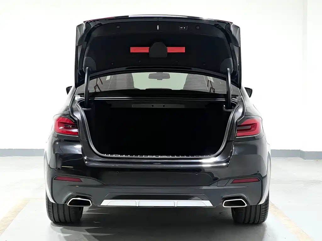 BMW 5 Series 2022 facelift 530Li exclusive M sports package купить на сайте DeffCars