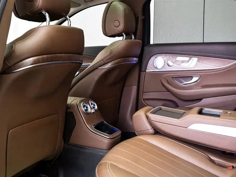 Mercedes-Benz E-Class 2023 E 300 L Luxury Model купить на сайте DeffCars