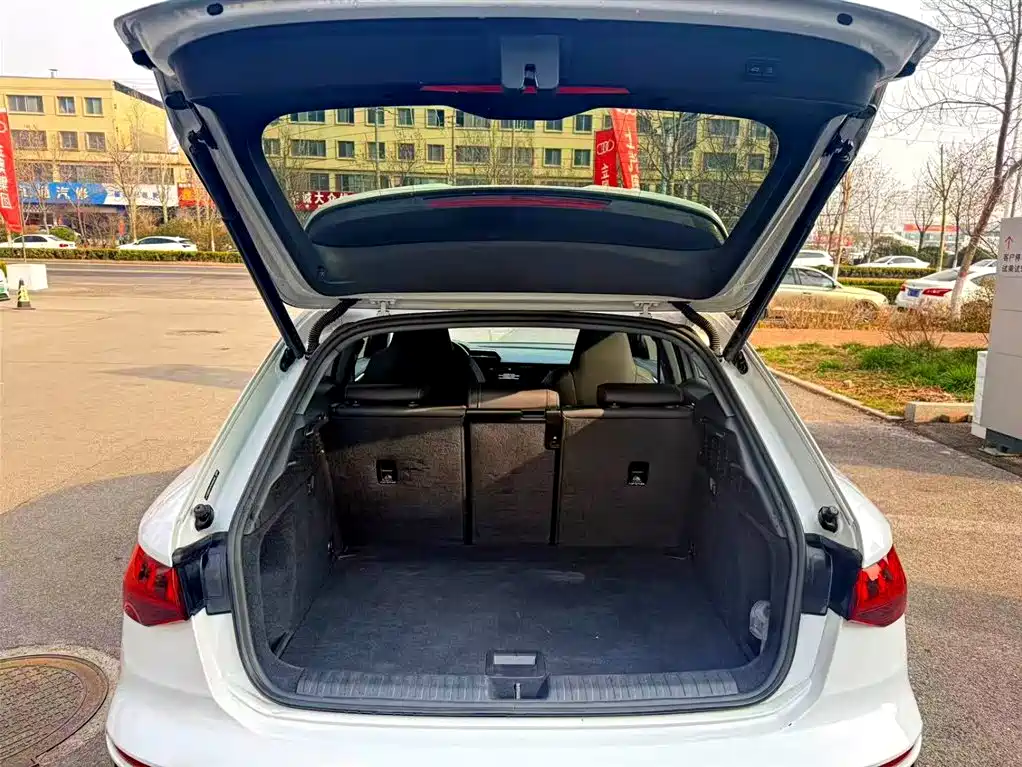 Audi A3 2024 Sportback 35 TFSI stylish and sporty купить на сайте DeffCars