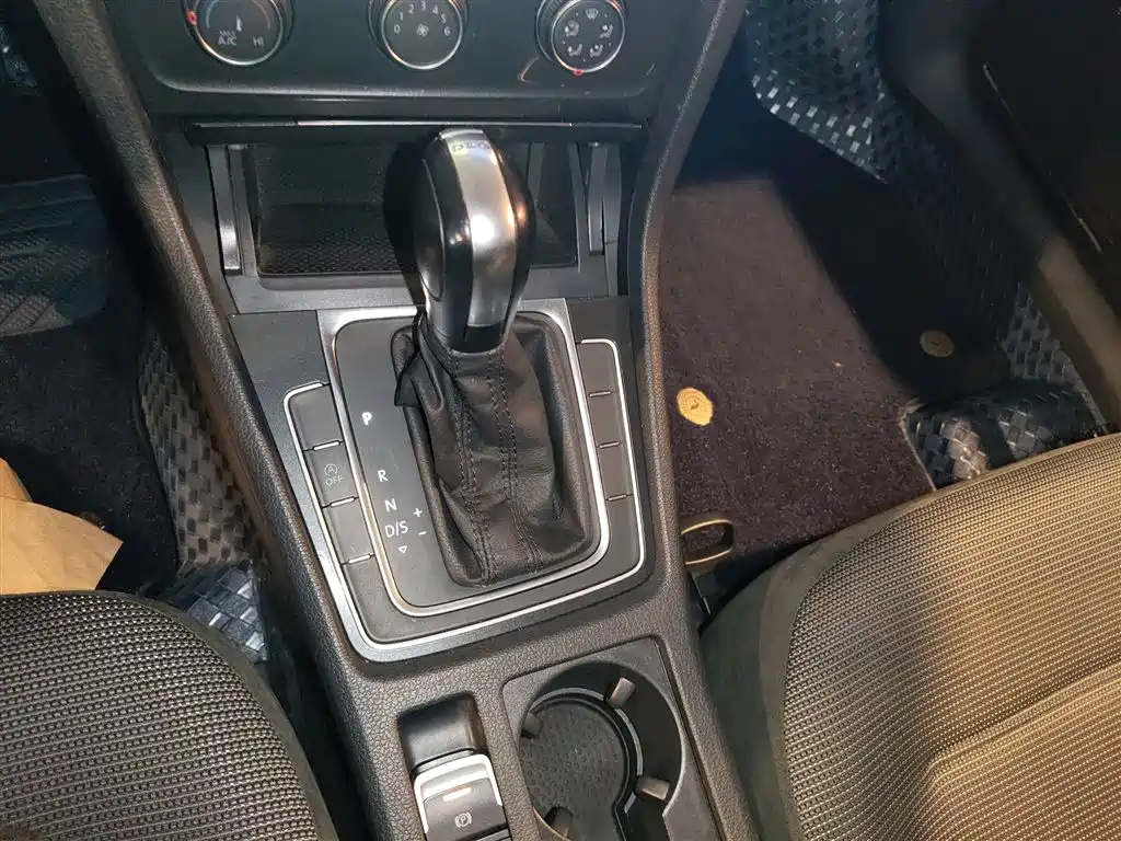 Golf 2019 280TSI DSG comfort model National VI купить на сайте DeffCars