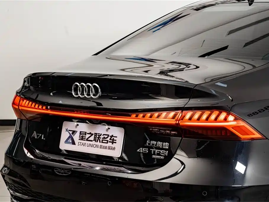 Audi A7L 2024 45TFSI S-line Dream Building Liquid Crystal Package купить на сайте DeffCars