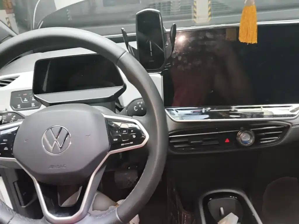 Volkswagen ID.3 2025 Smart Outstanding Edition купить на сайте DeffCars