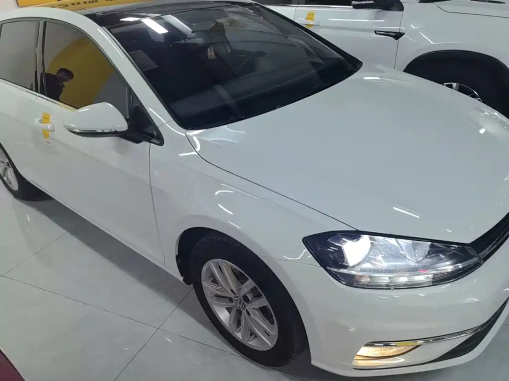 Golf 2019 1.6L automatic comfort model National V купить на сайте DeffCars