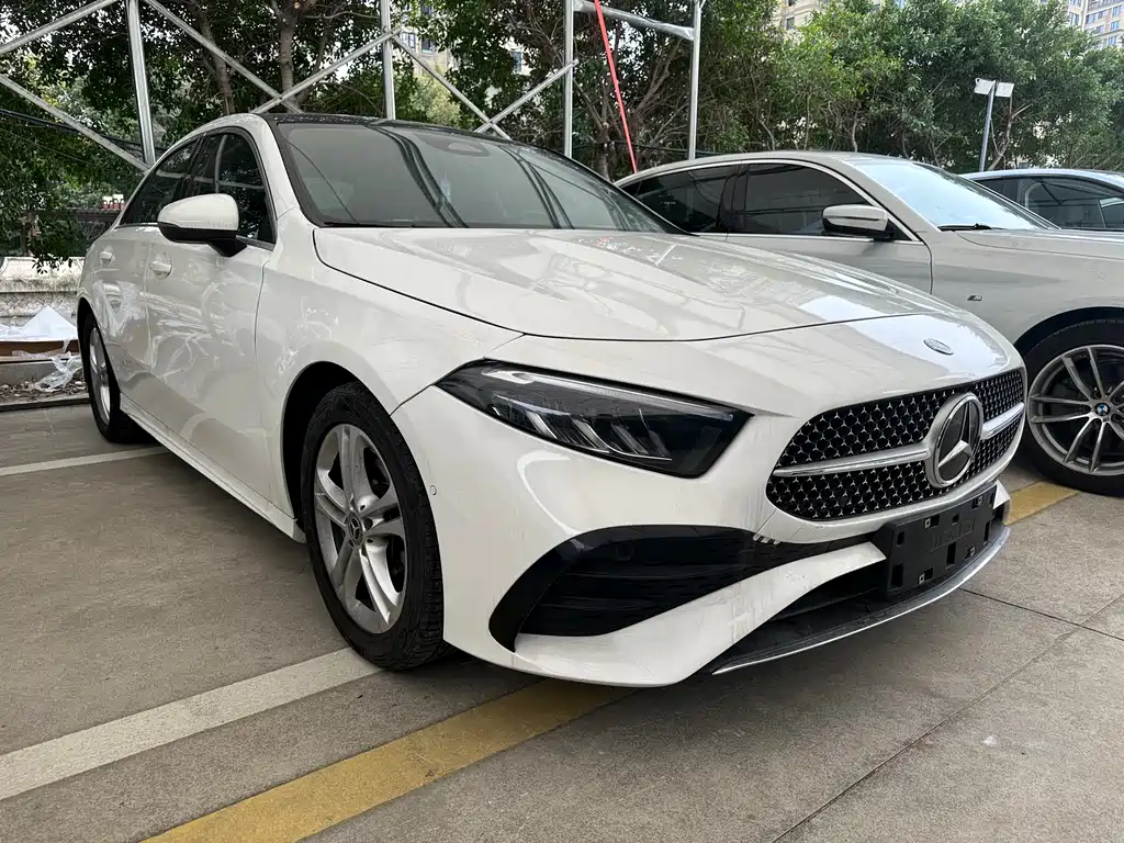 Mercedes-Benz A-Class 2024 A 200 L Fashion купить на сайте DeffCars