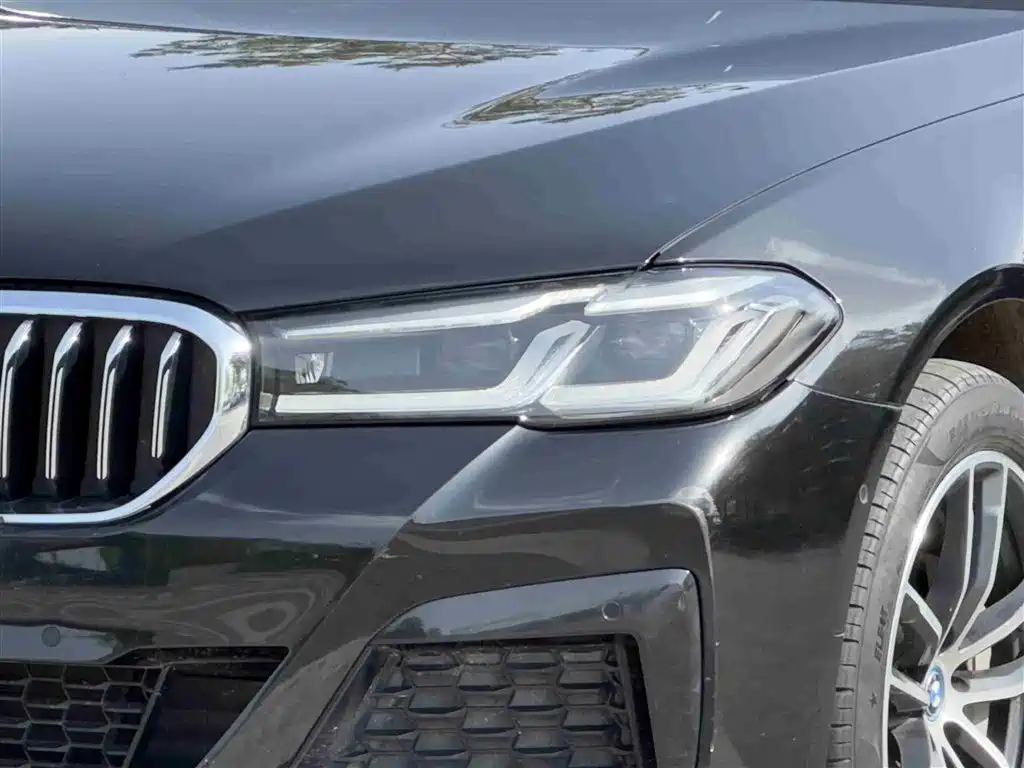 BMW 5 Series New Energy 2022 535Le Pioneer Edition M Sports Package купить на сайте DeffCars