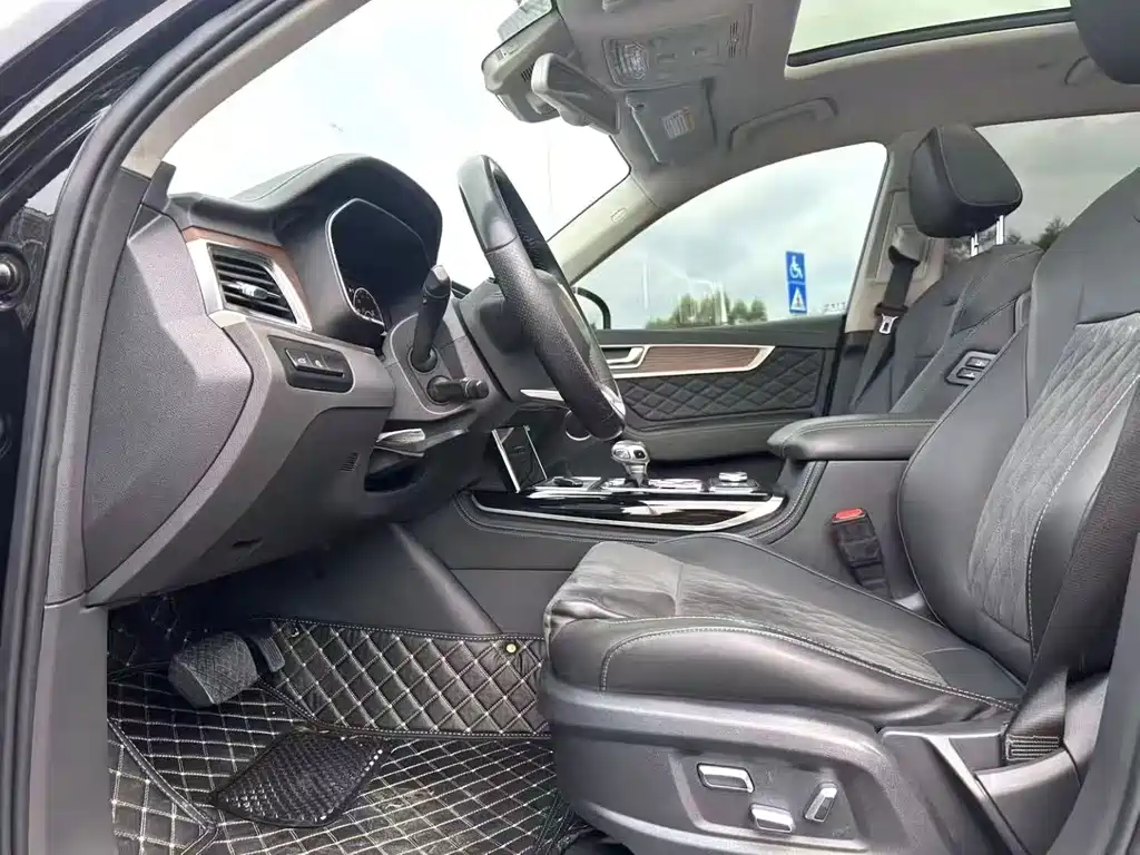 Hongqi HS7 2021 2.0T DCT two-wheel drive intelligent flagship version купить на сайте DeffCars