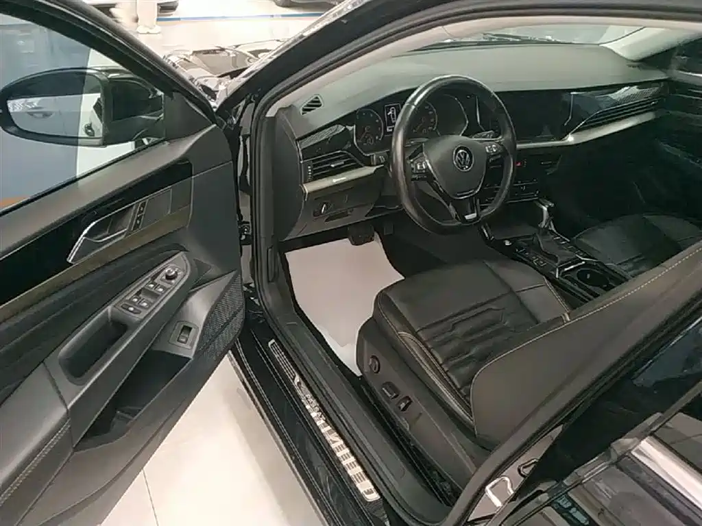 Passat 2020 facelift 280TSI Elite Edition National VI купить на сайте DeffCars